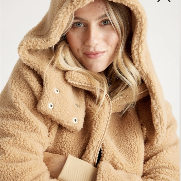 Quince Hooded Sherpa Jacket - Picture 2 of 8